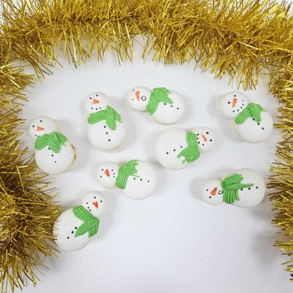 Snow Macarons