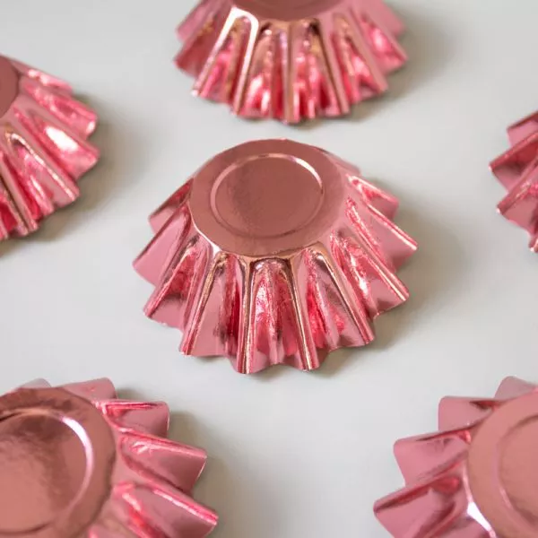 Glossy Rose Gold Bloom Baking Cups