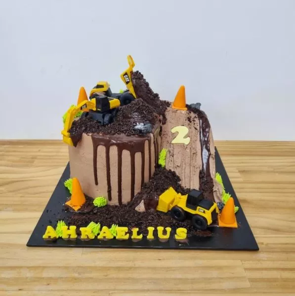 Construction Cake