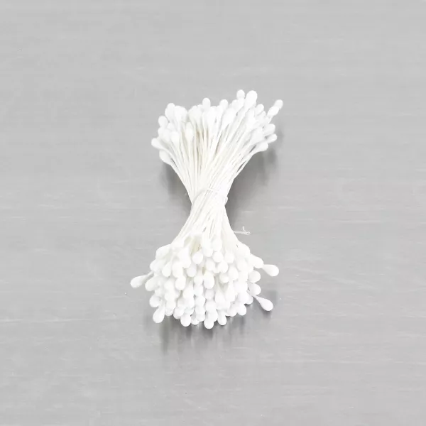 Loyal Pearl round Medium White Stamens