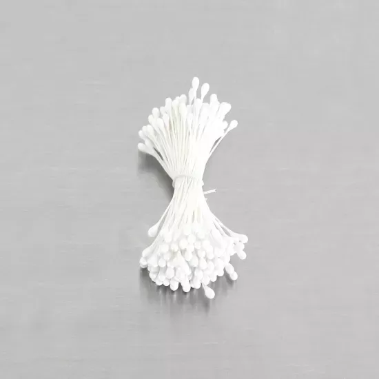 Loyal Pearl Round Small White Stamens