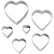 Heart cut-outs set